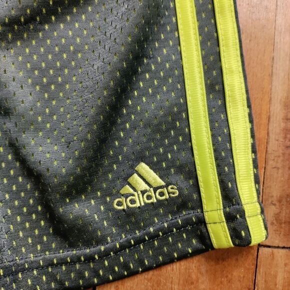 Adidas shorts 2T soccer shorts gray yellow lined spring summer neon - Picture 2 of 4